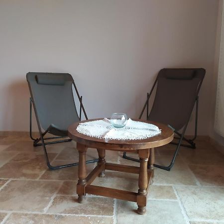 Limone Vallee Bed and Breakfast Montrigaud Exteriör bild